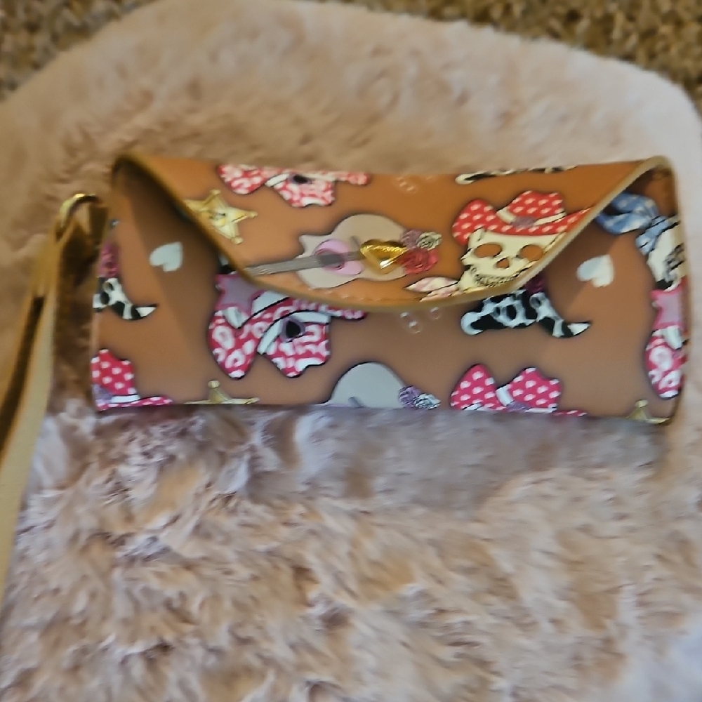 Besty Johnson Sunglass Case